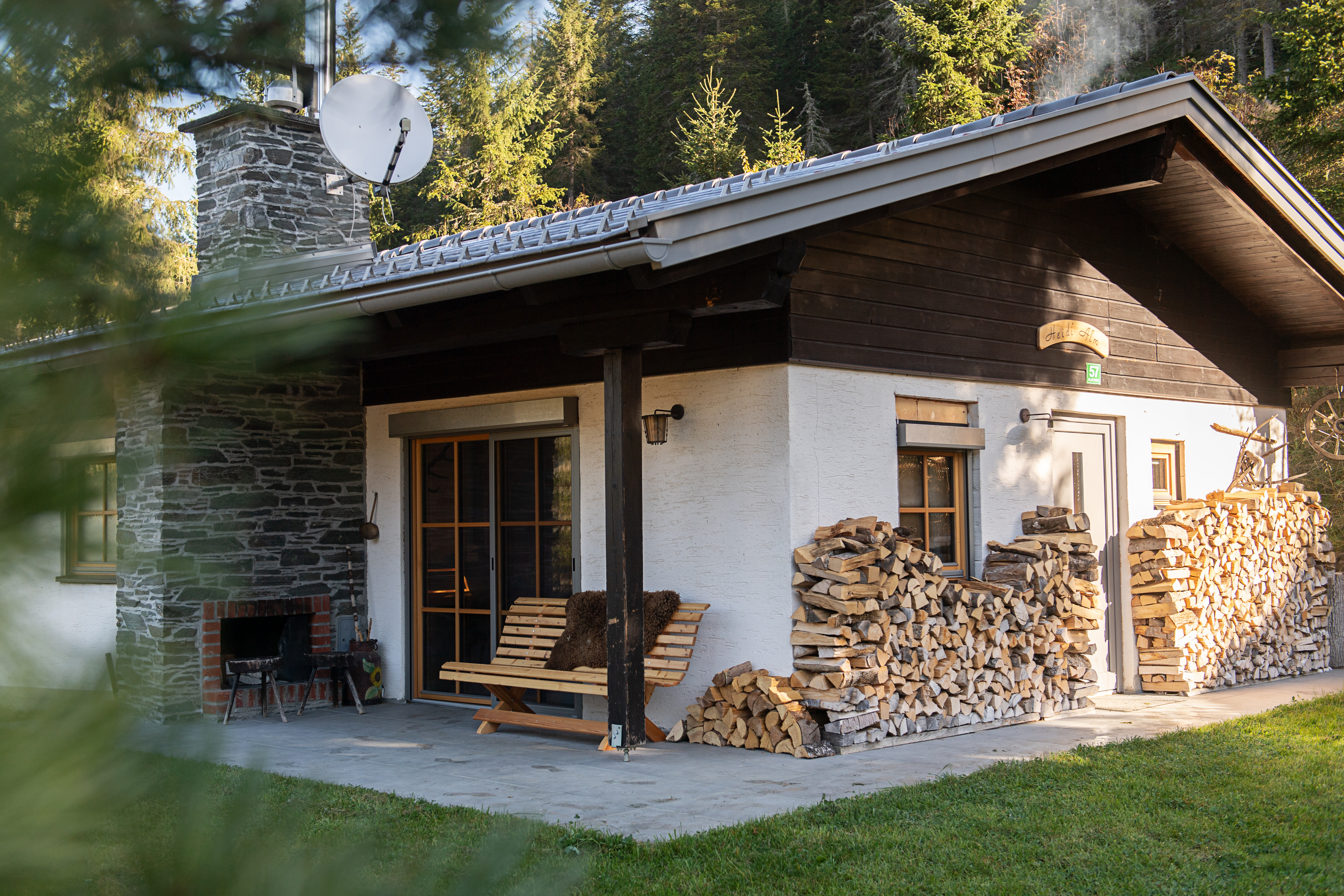 Hüttendorf - Flattnitz - Enzianhütte - Enzianhütte