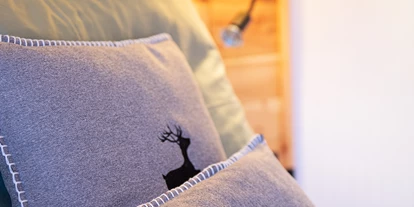Hüttendorf - St. Oswald (Eberstein) - Zirbenzimmer mit Doppelbett - Enzianhütte