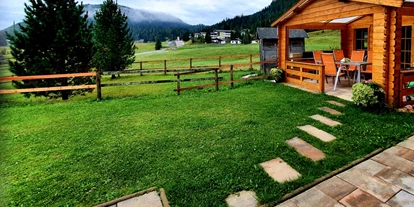 Hüttendorf - Chaletgröße: 8 - 10 Personen - Almhaus Kärnten Blick von der Terrasse - Almhaus Kärnten