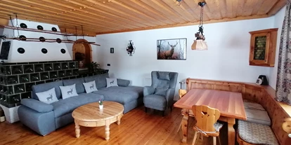 Hüttendorf - Chaletgröße: 8 - 10 Personen - Almhaus Kärnten Wohnzimmer - Almhaus Kärnten