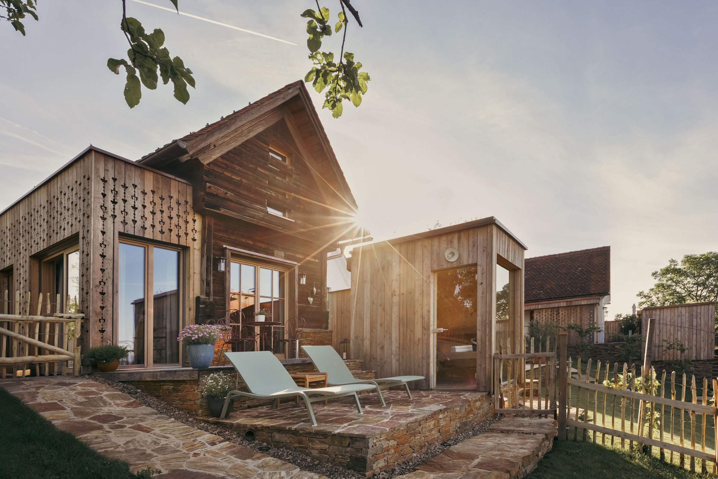 Chalet: Blick auf die 3 Häuser  - Am Wildbachberg - Außen