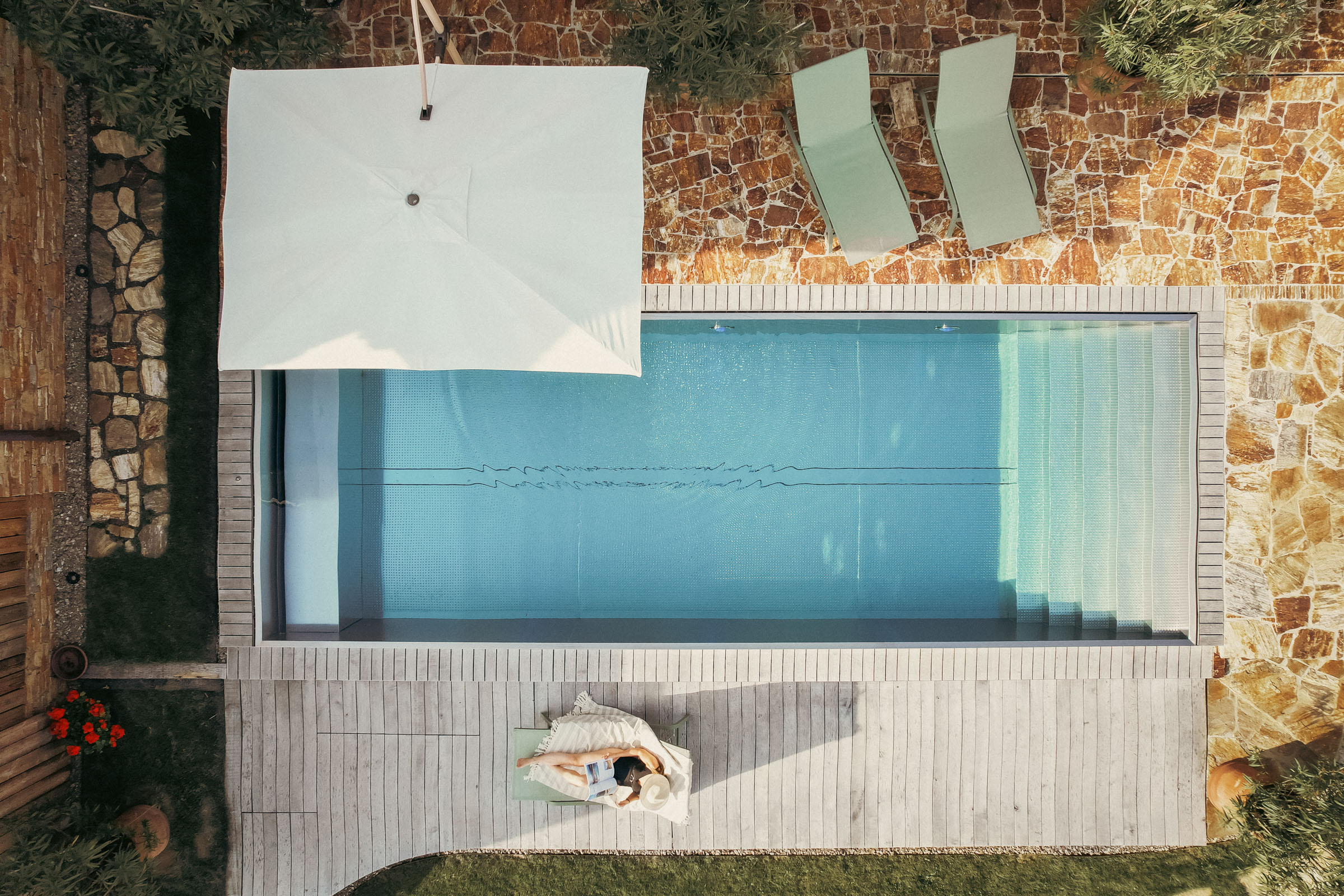 Chalet: Infinity Pool für alle Gäste - Am Wildbachberg - Außen, Wellness | Entspannen