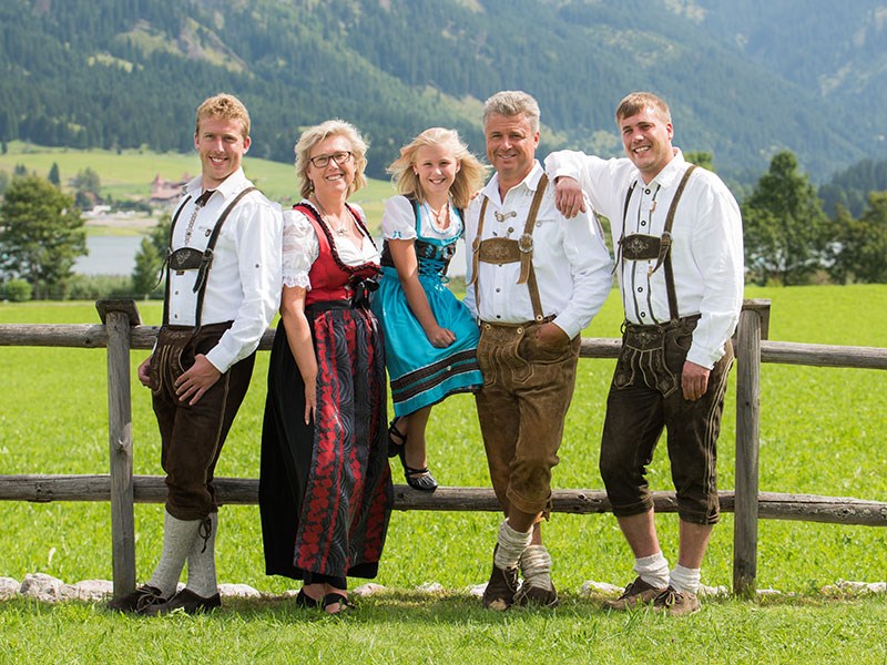 Chalet: Eure Gastgeber im Almdorf Tirol - Almdorf Tirol am Haldensee