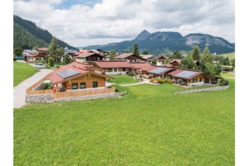 Chalet: Übersicht auf das Almdorf Tirol am Haldensee - Almdorf Tirol am Haldensee