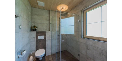 Hüttendorf - Schröcken - Barrierefreie Dusche im Almdorf Tirol - Almdorf Tirol am Haldensee