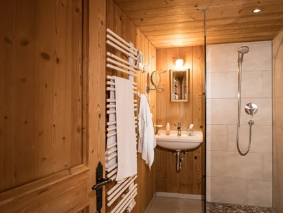 Hüttendorf - Schröcken - komfortable Badezimmer in der Berghütte - Bergfreunde Chalets