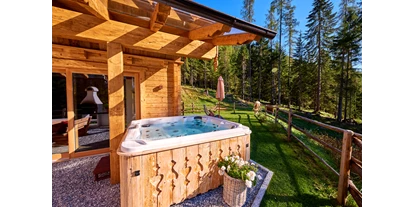 Hüttendorf - Weng (Goldegg) - Jedes Chalet verfügt über einen hauseigenen Wellnessbereich  - Almidylle