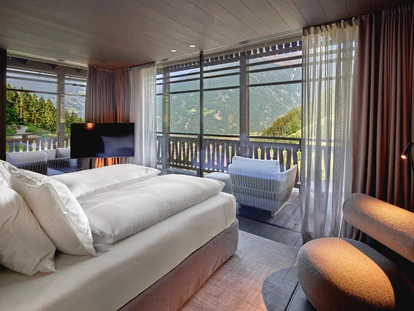Hüttendorf - Hot Tub: beim Chalet - Panorama Chalet - AMONTI Chalets *****