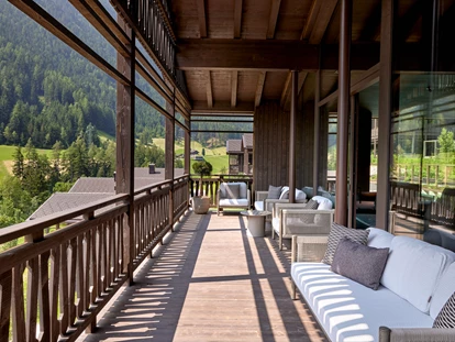 Hüttendorf - Hot Tub: beim Chalet - AMONTI Chalets *****