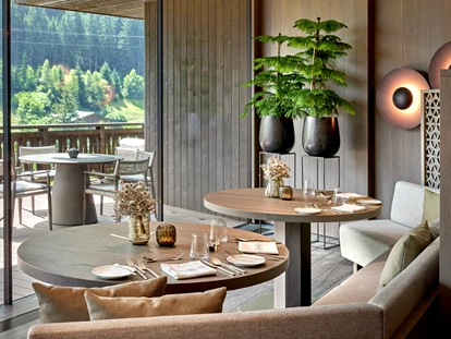 Hüttendorf - Hot Tub: beim Chalet - JOHANNS - Fine Dining - AMONTI Chalets *****