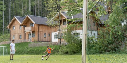 Hüttendorf - Chaletgröße: 2 - 4 Personen - Steiermark - Sportplatz im Dorf - Narzissendorf Zloam