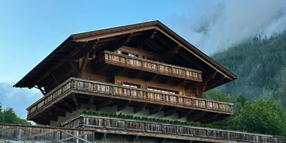 Hüttendorf - Weng (Goldegg) - Das Grand Chalet blickt übers Tal - Hideaway Eggerfeld