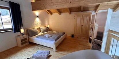 Hüttendorf - Weng (Goldegg) - Chalet am Bachl 1 Schlafgalerie - Hideaway Eggerfeld
