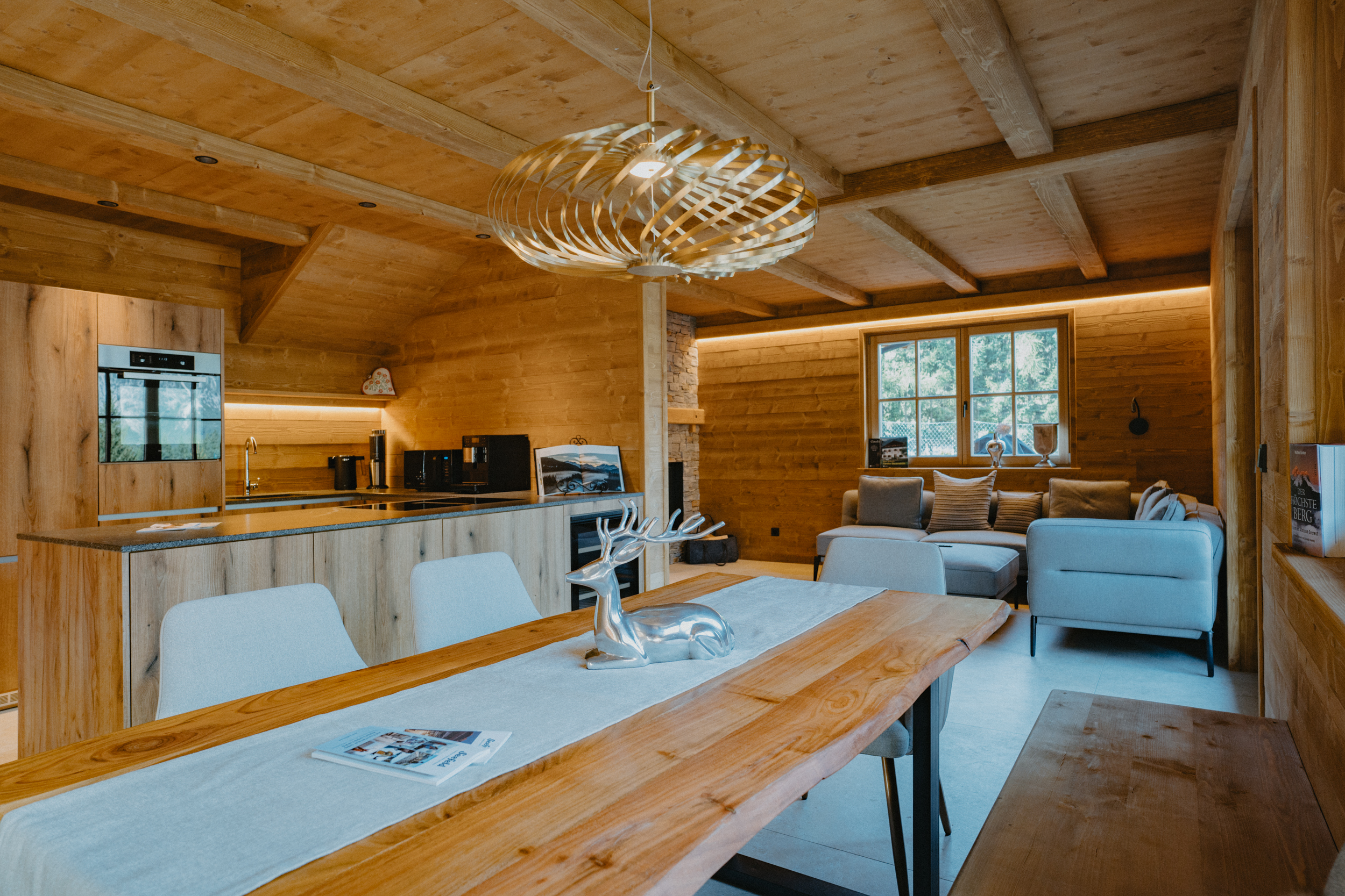 Hüttendorf - Sellrain - Küche  und Sitzecke  - Sissi´s Green Chalets